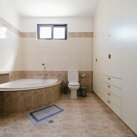 Irini & Vasiliki Villa